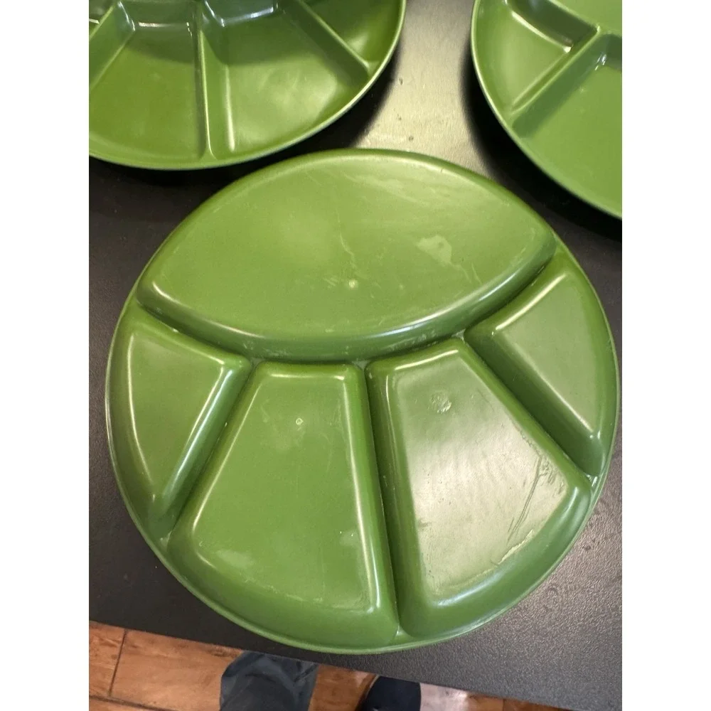Vintage '70s Green Divided 9-inch Enamel Plates, Set of 6. Sushi, snacks, fondue